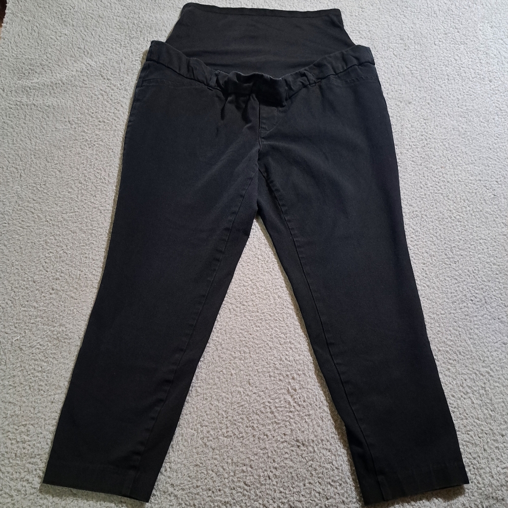 Old Navy Women`s Black Maternity Pixie Stretch Capri Pants / Size 12 Regular